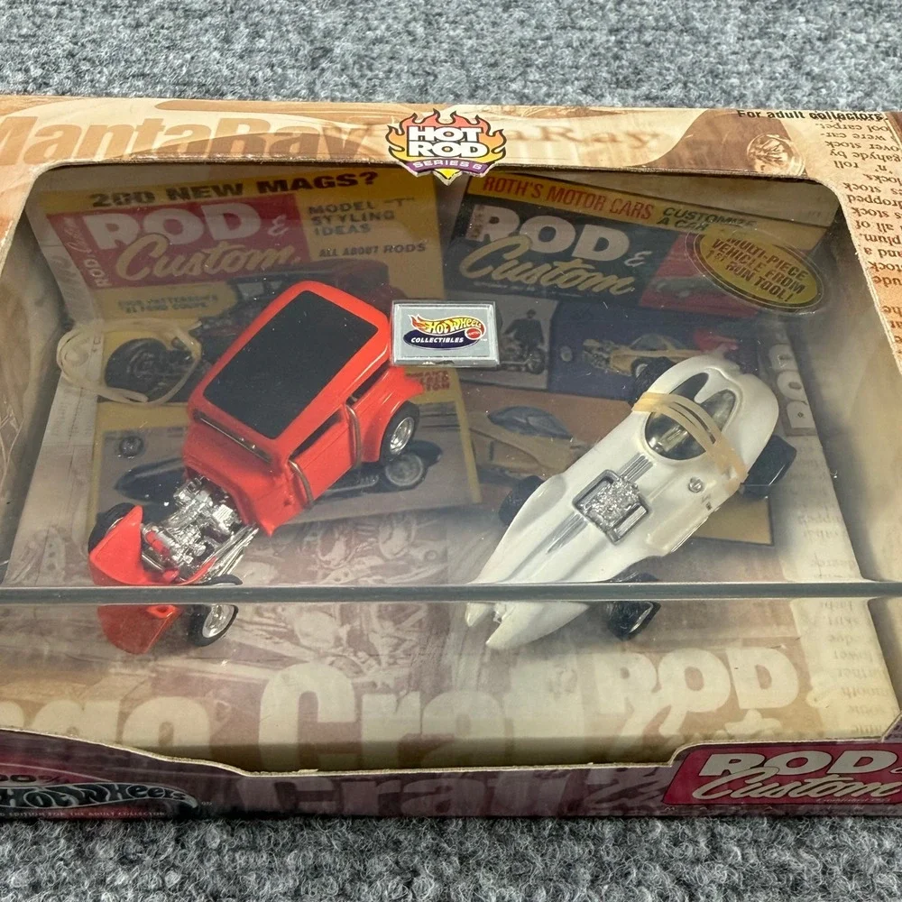 Hot Wheels Rod & Custom 2 Car Set Orange White Manta Ray Orange Crate